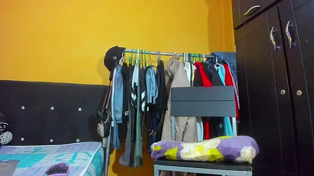 Snapshot of smoker445 chatting on February 15, 2026, 5:20 pm smoker445 online show from February 15, 2026, 5:20 pm