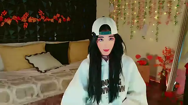 Snapshot of Finibondi chatting on November 7, 2025, 4:56 am Finibondi online show from November 7, 2025, 4:56 am