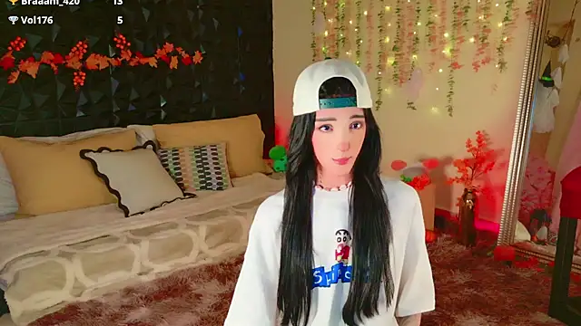 Snapshot of Finibondi chatting on November 16, 2025, 6:08 am Finibondi online show from November 16, 2025, 6:08 am