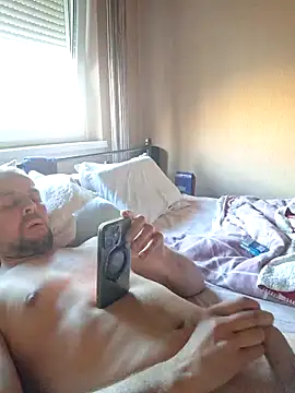 Huncutkuki online show from March 7, 2025, 3:18 pm