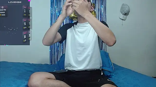 Snapshot of samfox_ chatting on September 15, 2025, 11:21 am samfox online show from September 15, 2025, 11:21 am