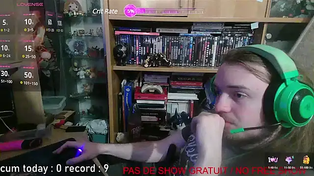 nicolasdumand21 online show from February 15, 2025, 9:37 pm