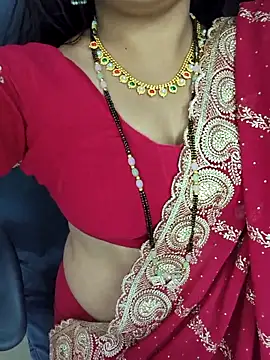 Snapshot of Tanvi-patil chatting on December 18, 2025, 4:35 pm Tanvi-patil online show from December 18, 2025, 4:35 pm