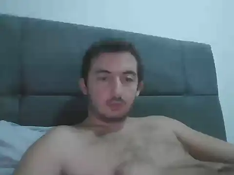 Snapshot of laynufff chatting on November 13, 2025, 5:23 pm laynufff online show from November 13, 2025, 5:23 pm