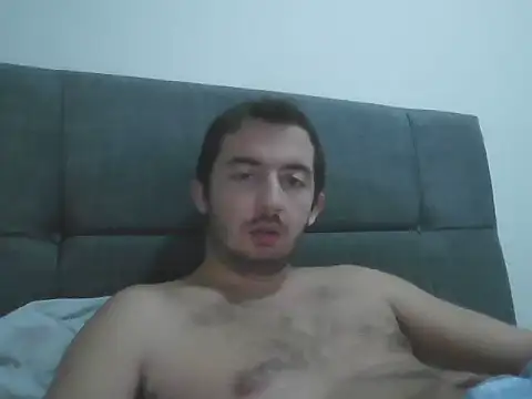 Snapshot of laynufff chatting on November 14, 2025, 5:00 pm laynufff online show from November 14, 2025, 5:00 pm