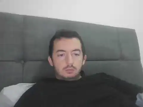 Snapshot of laynufff chatting on November 16, 2025, 6:52 am laynufff online show from November 16, 2025, 6:52 am