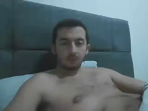 Snapshot of laynufff chatting on December 17, 2025, 5:08 pm laynufff online show from December 17, 2025, 5:08 pm