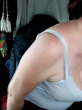 cuplubijoanna online show from November 21, 2025, 7:40 am