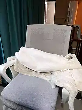 palzkybi123 online show from January 11, 2025, 2:41 am