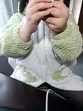 palzkybi123 online show from January 14, 2025, 6:24 am