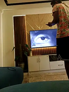 SexyMama boy online show from October 3, 2025, 4:04 pm