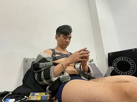 Snapshot of Adam_XDZ chatting on April 4, 2026, 10:57 am Adam XDZ online show from April 4, 2026, 10:57 am