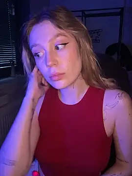 Snapshot of meanexx chatting on February 17, 2026, 1:29 pm meanexx online show from February 17, 2026, 1:29 pm