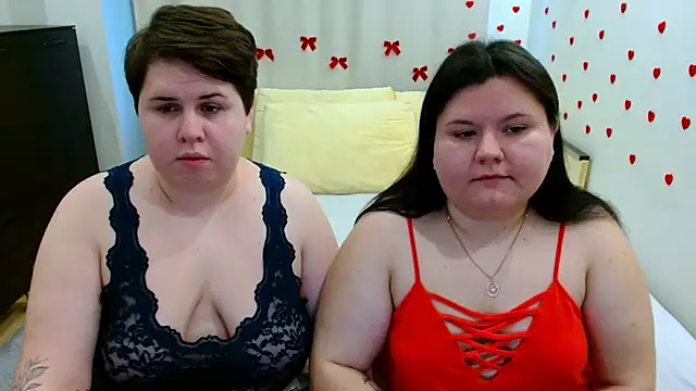 BeckyAndHellen online show from October 19, 2025, 11:33 am