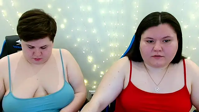 BeckyAndHellen online show from April 5, 2026, 11:40 am