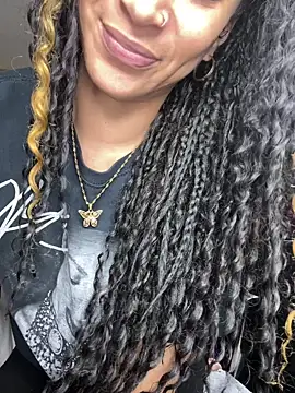 Shuggabutt online show from February 15, 2026, 9:22 pm