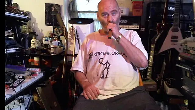 Snapshot of SirGarMack chatting on July 1, 2026, 4:18 pm SirGarMack online show from July 1, 2026, 4:18 pm