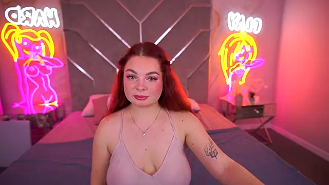 CarolinaDia online show from November 7, 2025, 8:42 pm