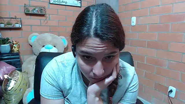 alexia 87 online show from November 10, 2025, 10:20 pm