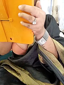 Divya girl online show from December 22, 2025, 8:44 am