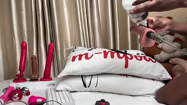 Snapshot of SexyAudreyFuck chatting on December 16, 2025, 12:26 am SexyAudreyFuck online show from December 16, 2025, 12:26 am