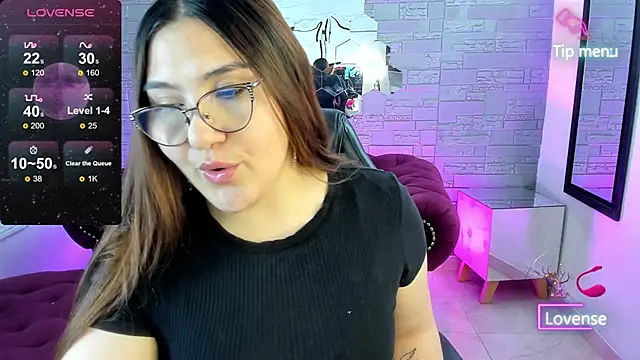 conniejames m online show from December 1, 2025, 12:32 pm