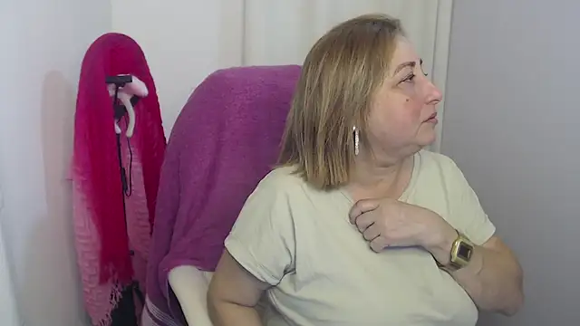 Snapshot of paiper_halliwey chatting on January 10, 2025, 11:50 pm paiper halliwey online show from January 10, 2025, 11:50 pm