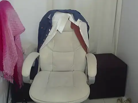 Snapshot of paiper_halliwey chatting on January 12, 2025, 9:51 am paiper halliwey online show from January 12, 2025, 9:51 am