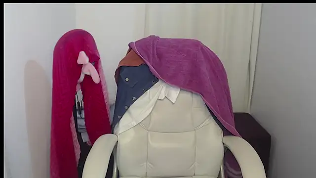 Snapshot of paiper_halliwey chatting on January 25, 2025, 12:06 am paiper halliwey online show from January 25, 2025, 12:06 am