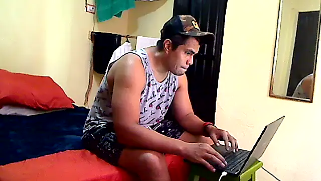 Snapshot of lozter345 chatting on September 17, 2025, 6:20 pm lozter345 online show from September 17, 2025, 6:20 pm