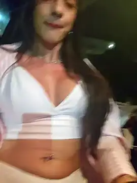 Snapshot of Brunna_Ella chatting on December 31, 2024, 1:57 am Brunna Ella online show from December 31, 2024, 1:57 am