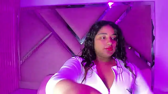 Sofia Hernandez  online show from October 25, 2025, 3:25 am