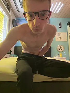 Snapshot of Sturmi18 chatting on January 17, 2026, 10:42 am Sturmi18 online show from January 17, 2026, 10:42 am