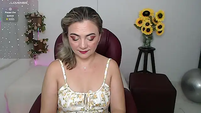 Snapshot of ana_milf chatting on March 9, 2026, 1:26 pm ana milf online show from March 9, 2026, 1:26 pm