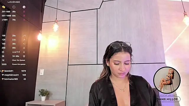 Snapshot of danii_hill_ chatting on December 13, 2024, 7:25 am danii hill online show from December 13, 2024, 7:25 am