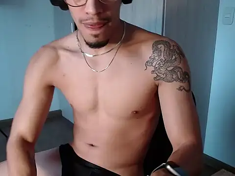 Snapshot of BigDragonBoy chatting on February 16, 2026, 10:28 pm BigDragonBoy online show from February 16, 2026, 10:28 pm