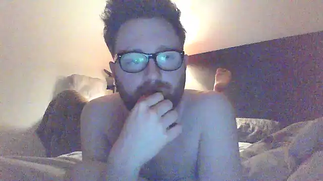 Snapshot of HotGinger9393 chatting on January 8, 2025, 2:35 am HotGinger9393 online show from January 8, 2025, 2:35 am