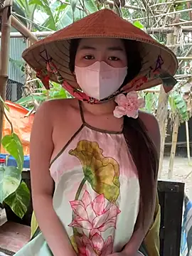 BabyThree  online show from January 14, 2025, 7:38 am