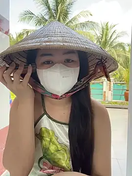 BabyThree  online show from February 13, 2025, 8:38 am