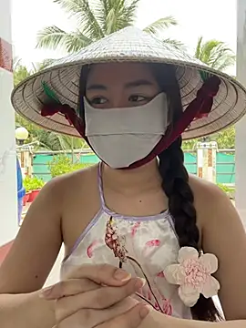 BabyThree  online show from February 22, 2025, 7:45 am