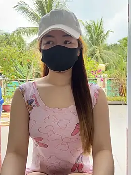 BabyThree  online show from September 10, 2025, 9:31 am