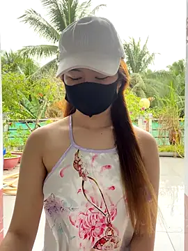 BabyThree  online show from September 14, 2025, 8:35 am