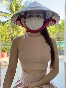 BabyThree  online show from December 5, 2025, 8:12 am