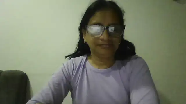 Snapshot of titssmall123 chatting on February 21, 2026, 10:05 am titssmall123 online show from February 21, 2026, 10:05 am