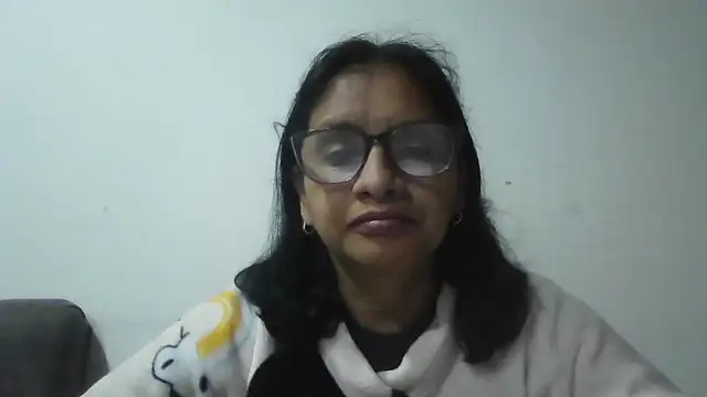 Snapshot of titssmall123 chatting on February 25, 2026, 7:18 am titssmall123 online show from February 25, 2026, 7:18 am