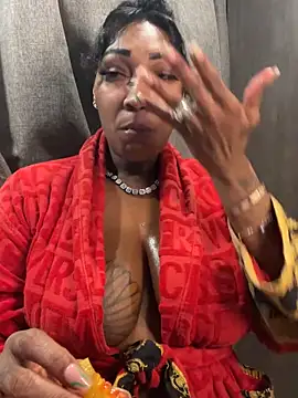 CUMQUEEN-XXX69 online show from September 14, 2025, 11:59 pm