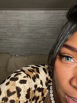 CUMQUEEN-XXX69 online show from September 23, 2025, 6:49 am