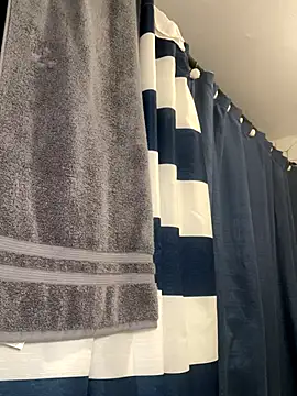 CUMQUEEN-XXX69 online show from October 23, 2025, 2:00 am