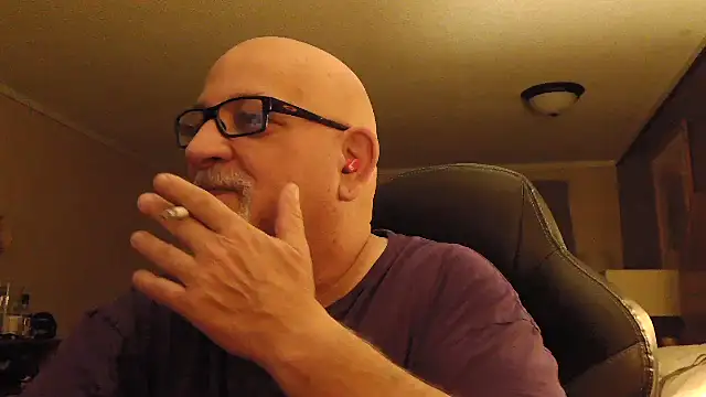 Snapshot of --JimmyJamzs-- chatting on September 26, 2025, 9:13 am --JimmyJamzs-- online show from September 26, 2025, 9:13 am