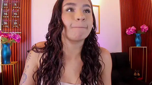 Snapshot of Zayda_1 chatting on February 25, 2026, 8:18 pm Zayda 1 online show from February 25, 2026, 8:18 pm